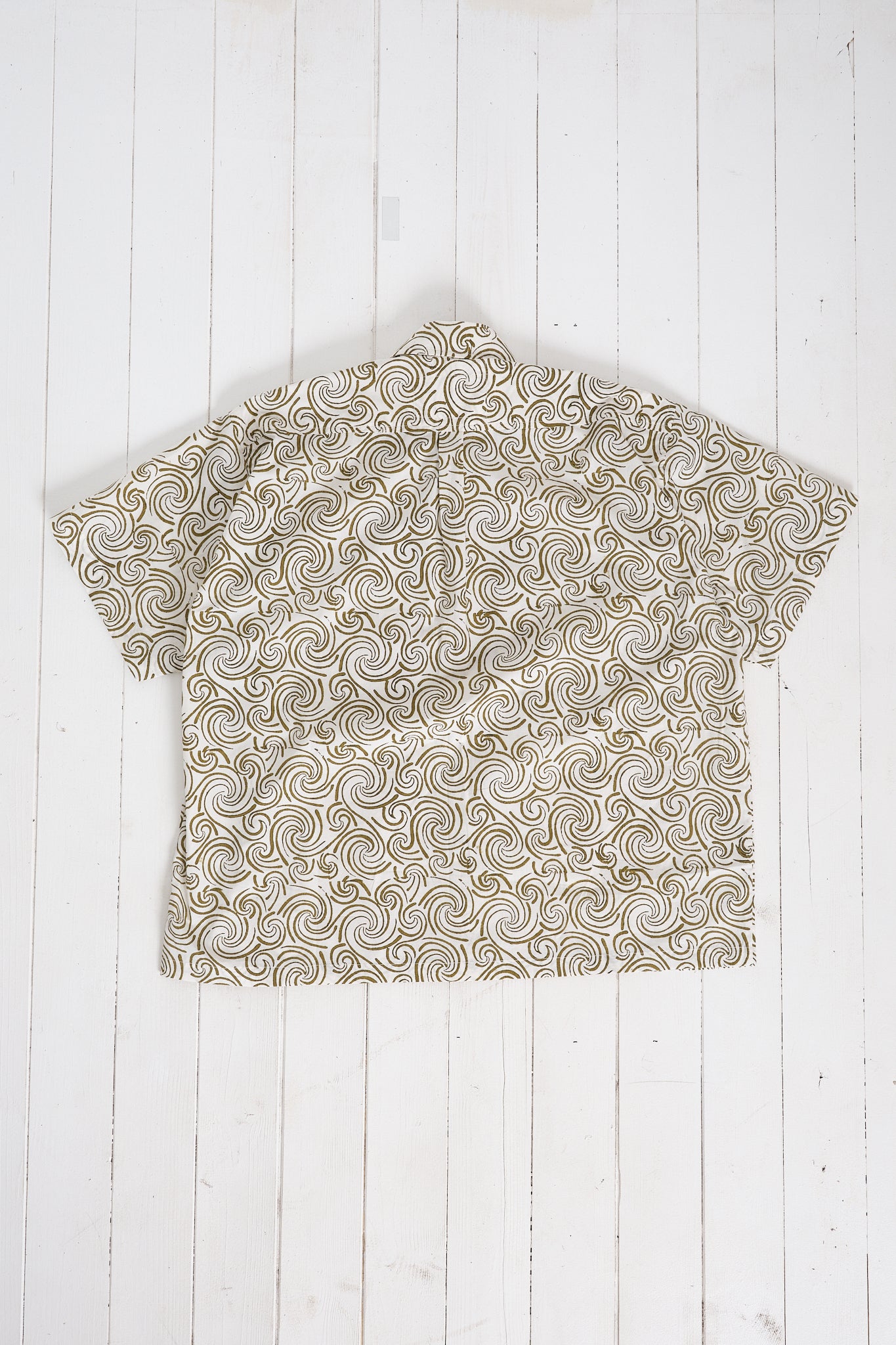 Conch Shirt SS - Olive Spiral