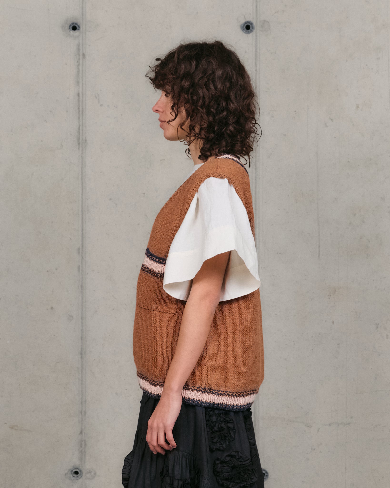 Bulb Knit Vest - Twisted Brown