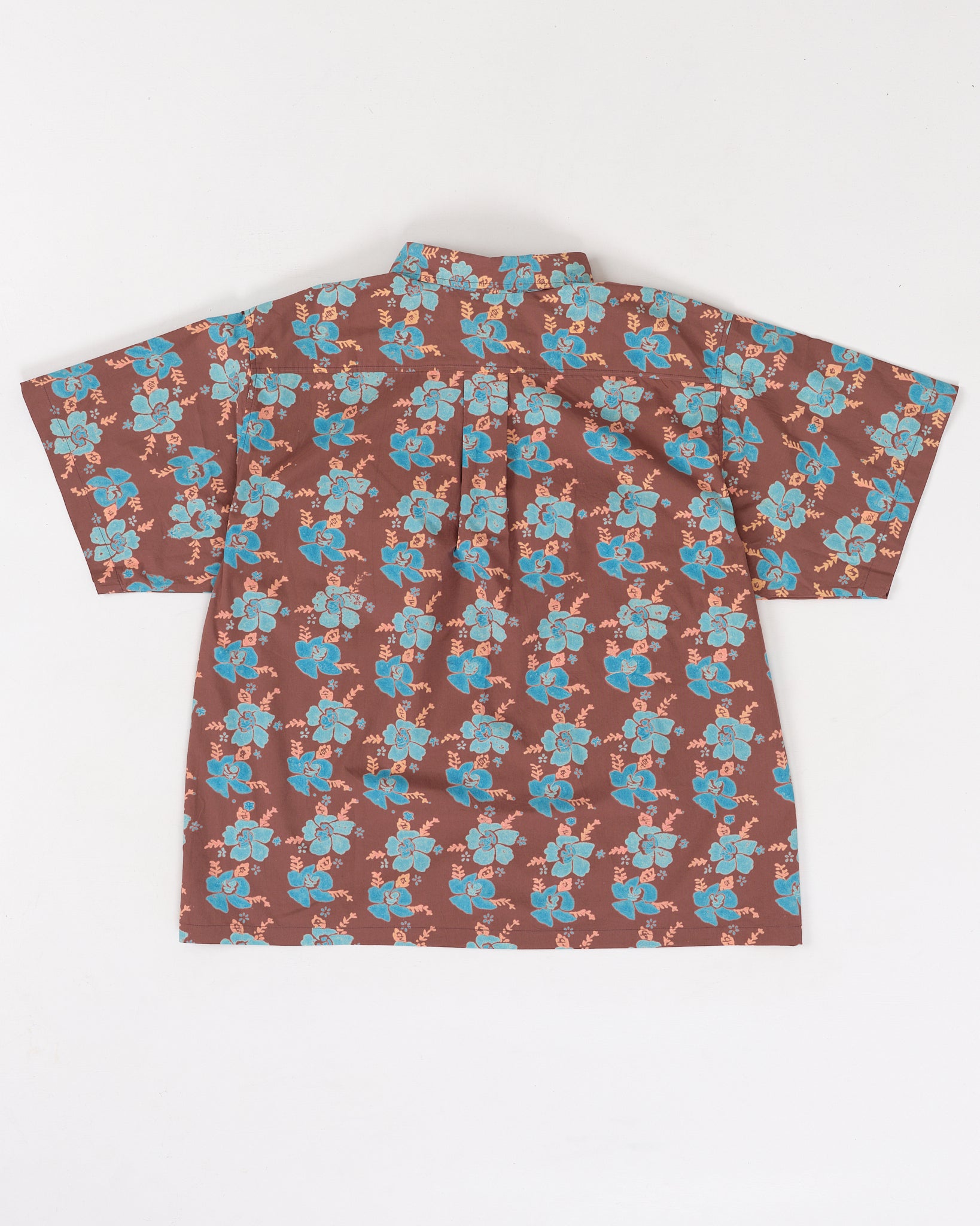 Conch Shirt - Barn Floral