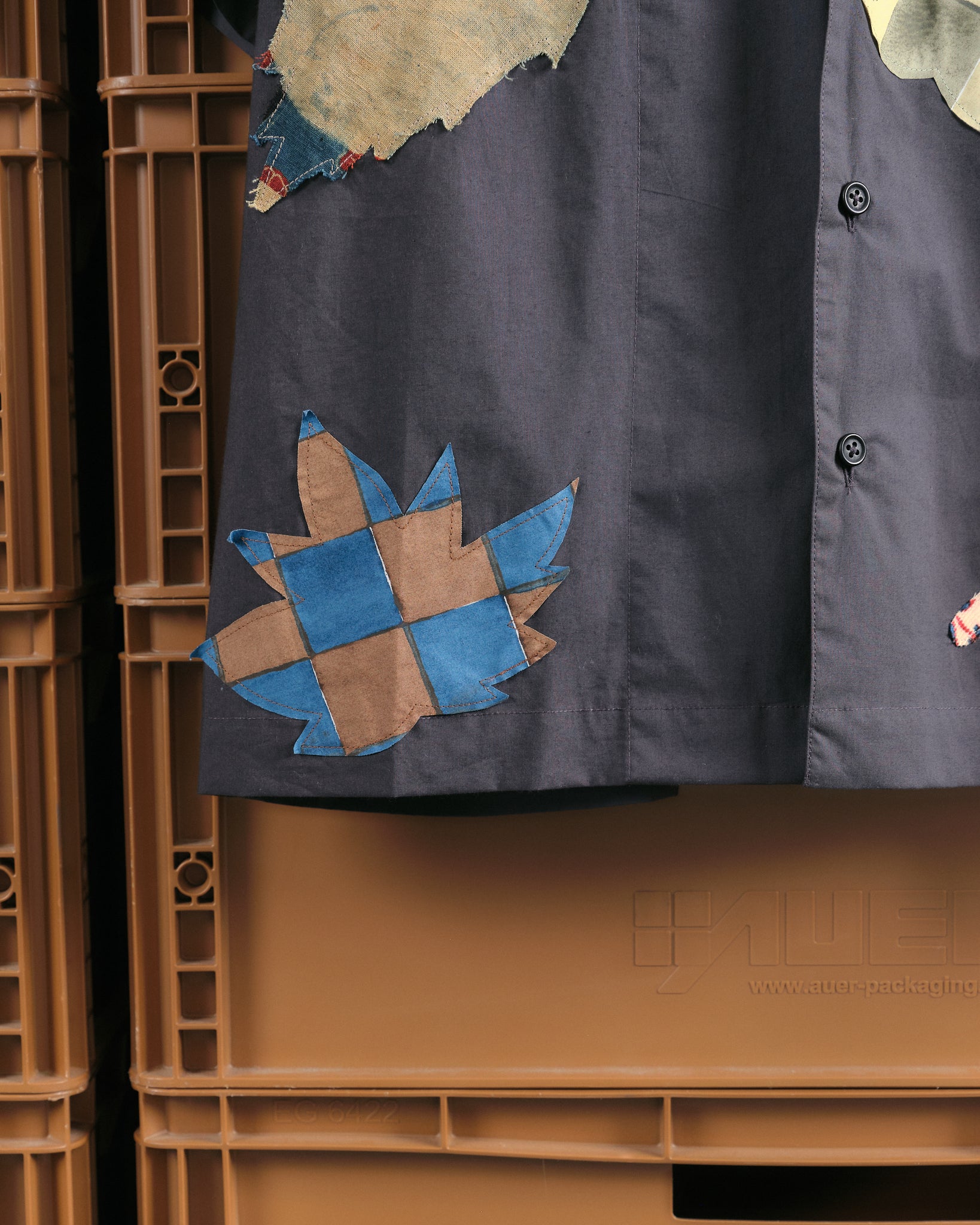 Greetings Shirt SS - Charcoal Leaf Scatter